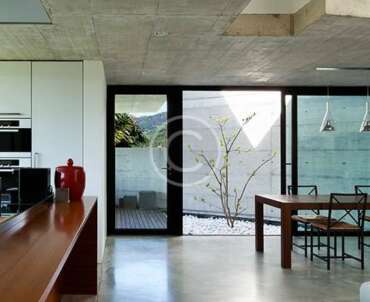 Une Maison de Ville Moderne